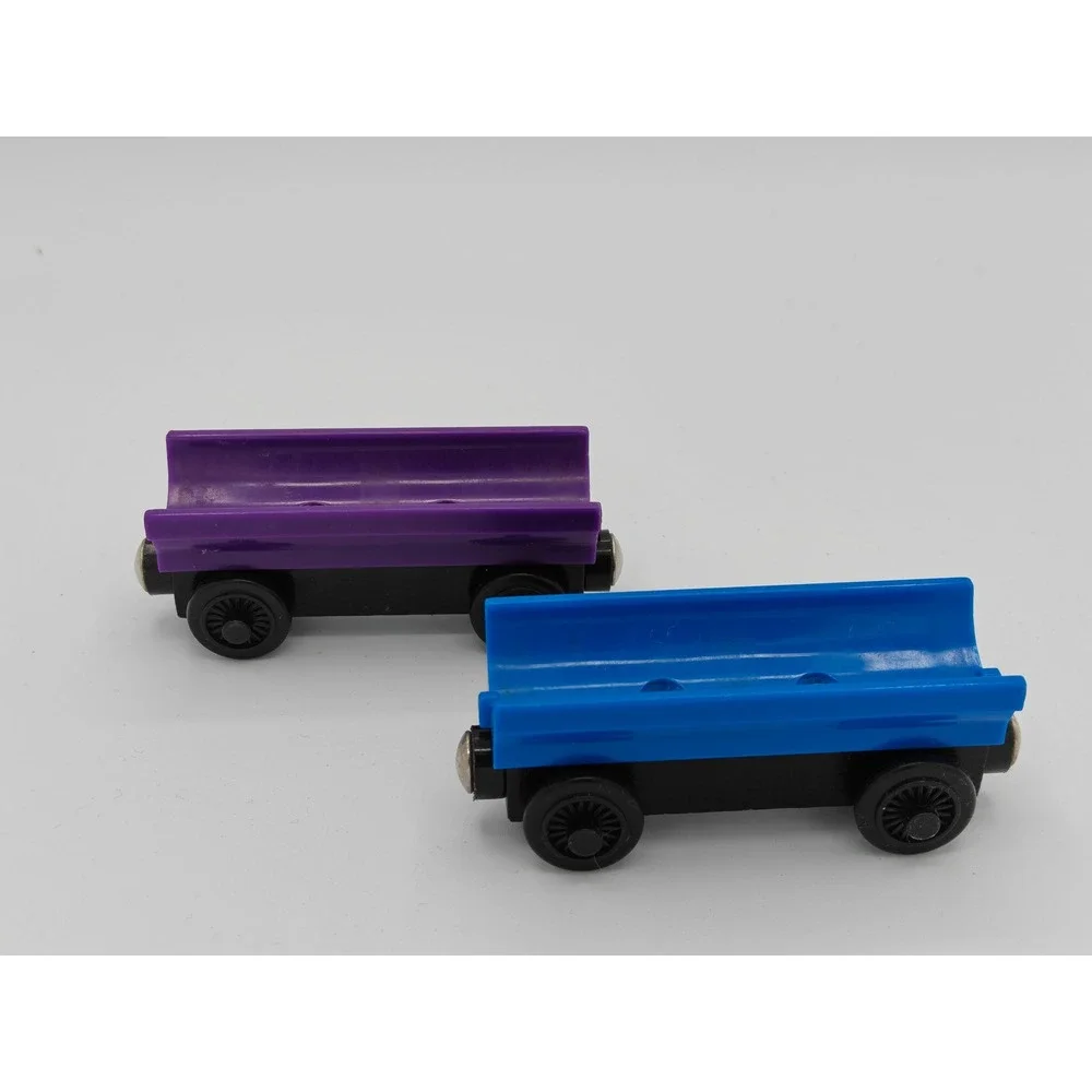 Thomas Friends Wooden Railway Barrel Car Blue Purple Magnetic Freight Train 2pc